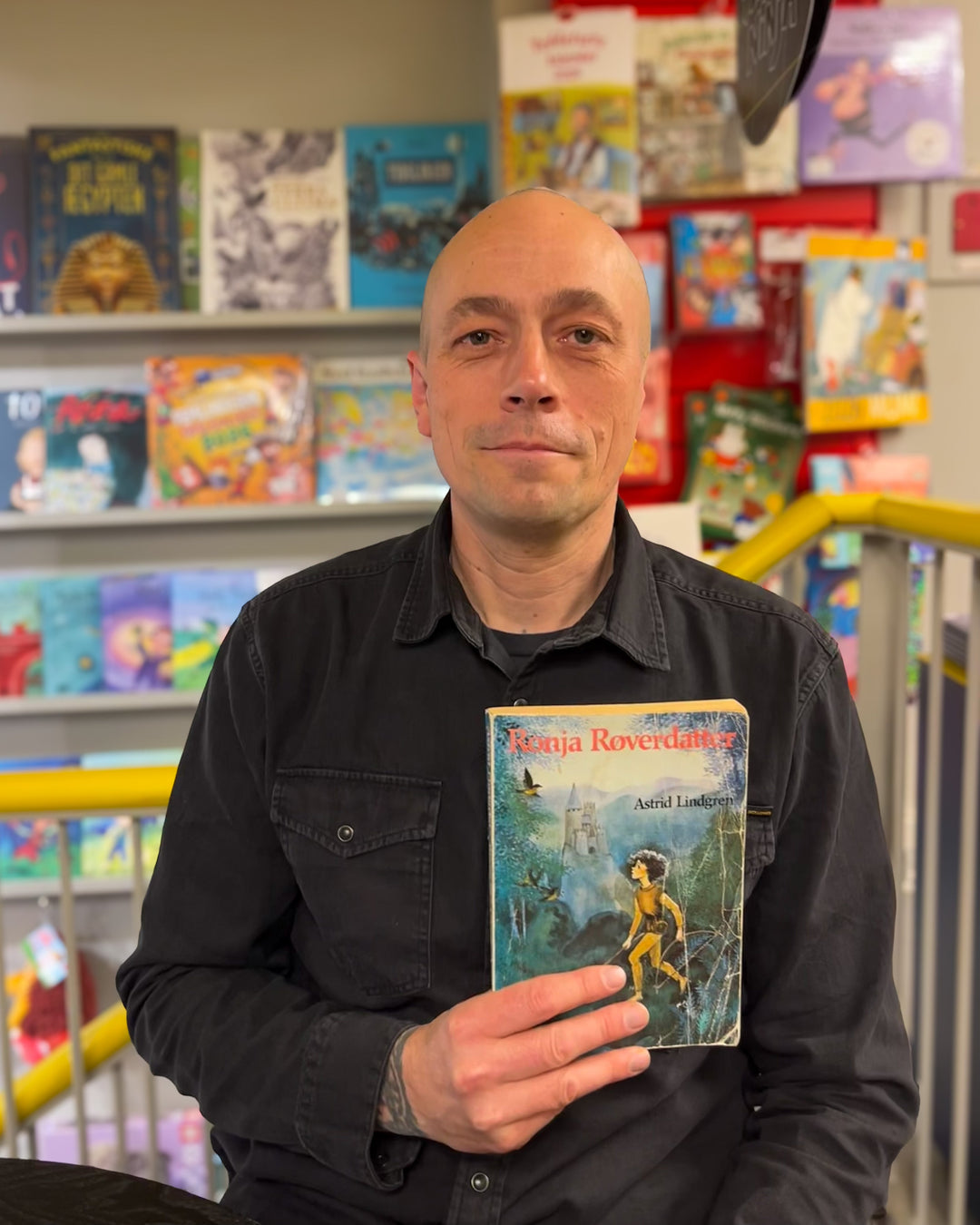“Hendes forfatterskab giver mig håb for menneskeheden” -  Et interview med forfatter Adam O.