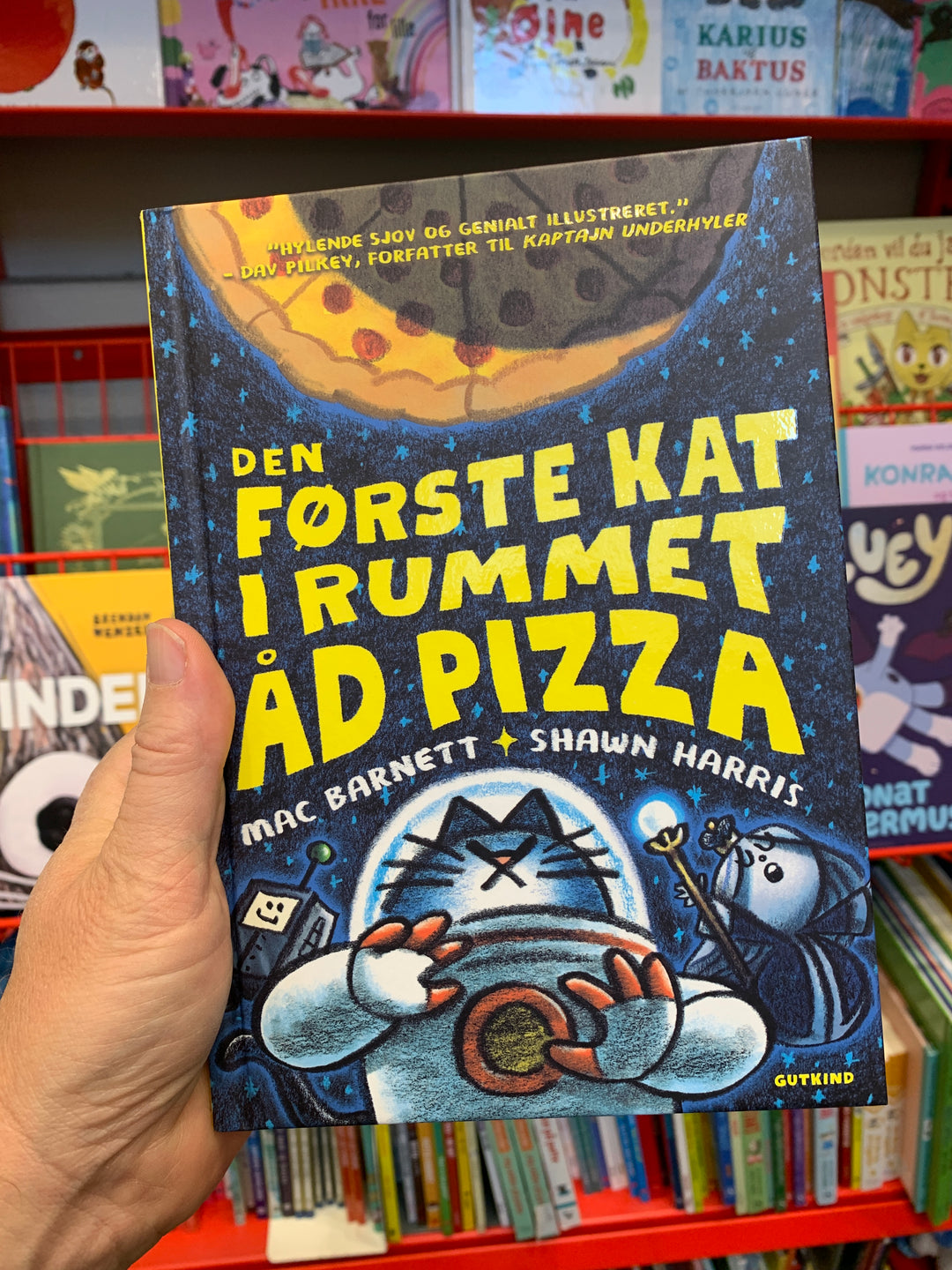Den første kat i rummet åd pizza