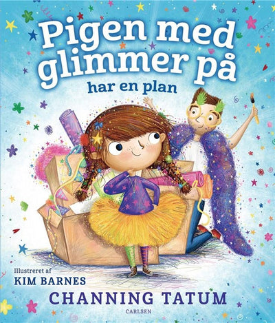 Pigen med glimmer på har en plan