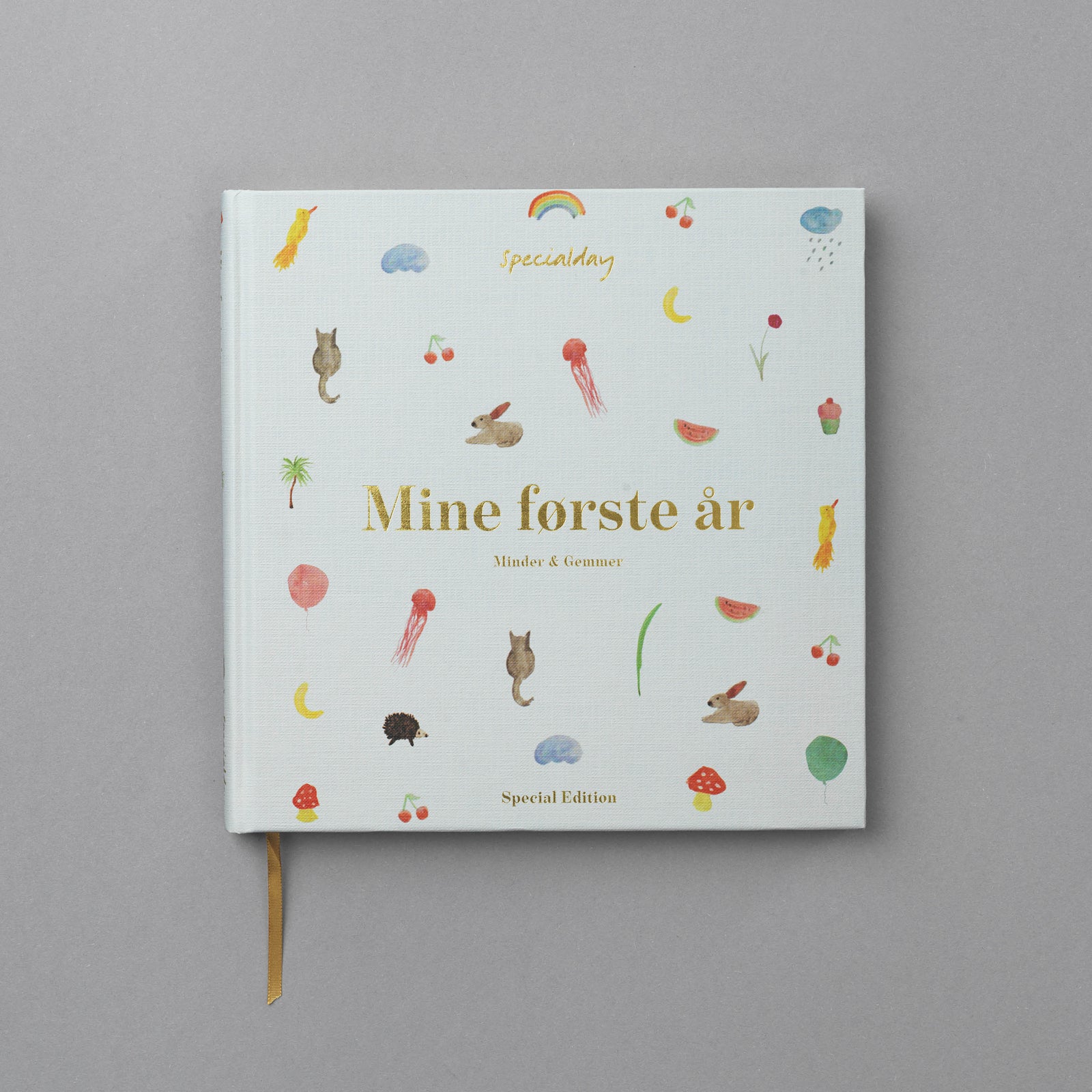 Barnets bog - Mine Første År